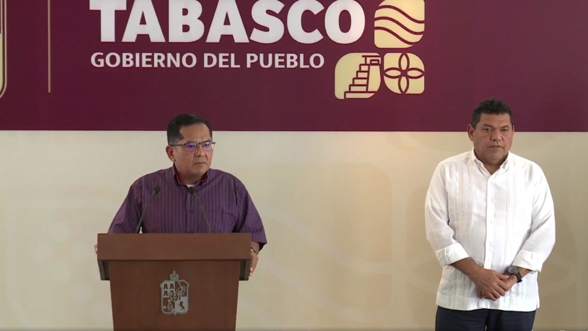 Conferencia de prensa sobre motín en Creset.