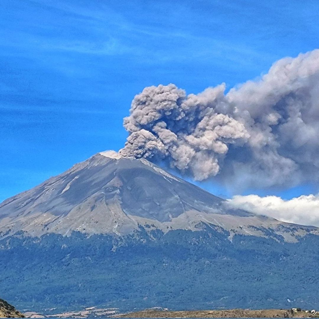 El Volcán Popocatépetl Expulsa Ceniza Durante Más de 10 Horas