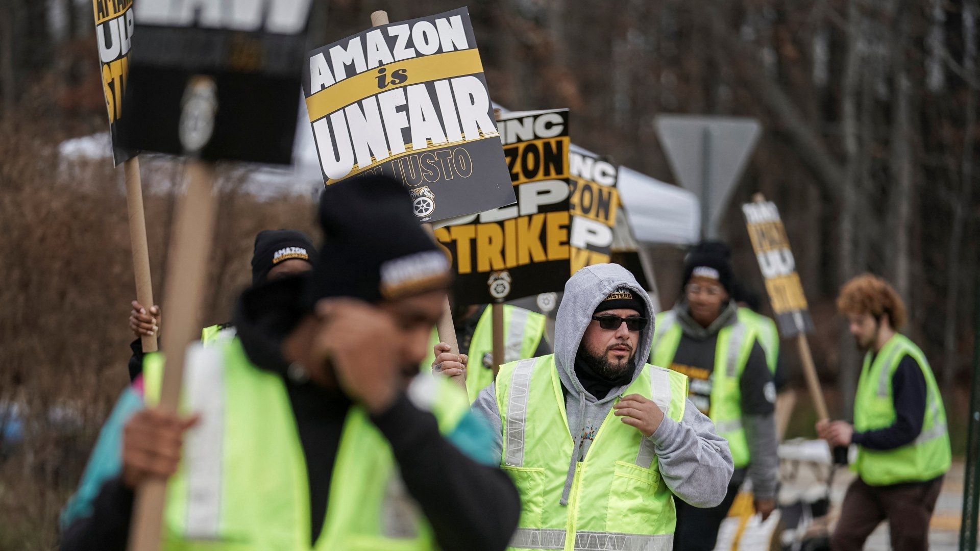 ¿Qué Está Pasando en Amazon Estados Unidos? Trabajadores se Van a Huelga Previo a Navidad 2024