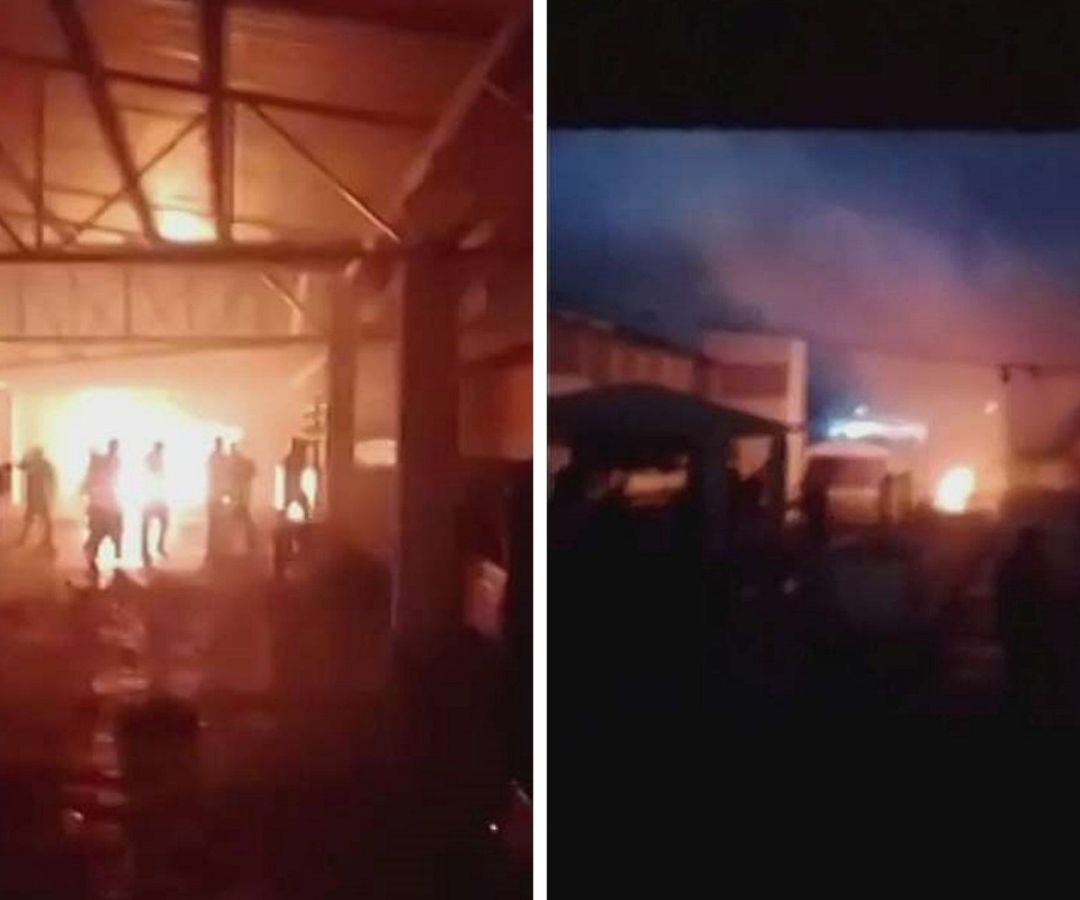 Reclusos queman colchones en el penal de Villahermosa, Tabasco