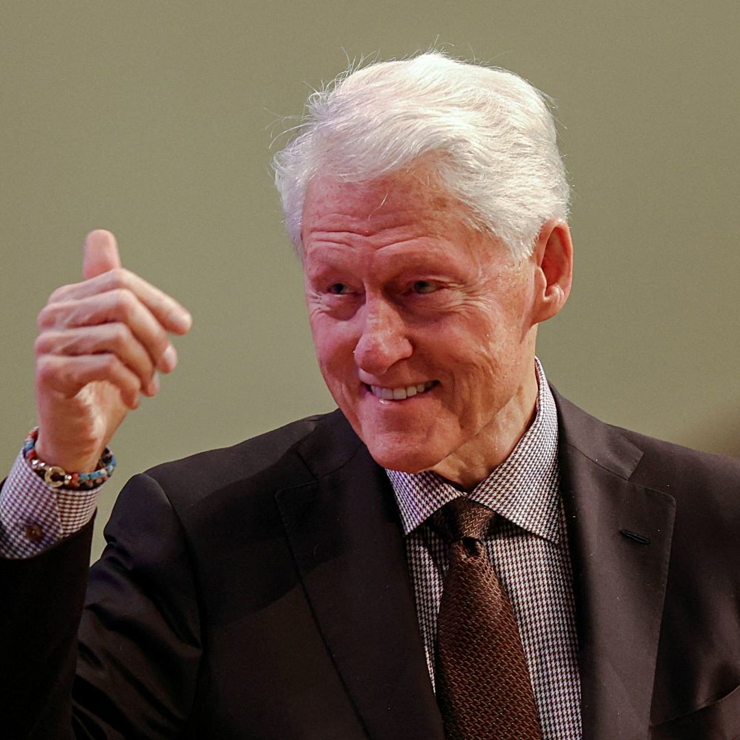 Bill Clinton Sale del Hospital Luego de Recibir Tratamiento contra la Gripe