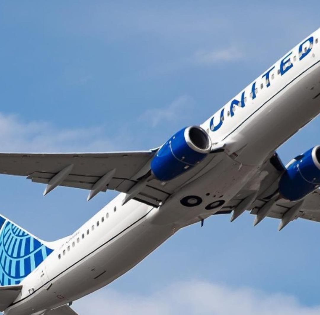 ¿Qué Pasó con United Airlines? Hallan Cadáver en Rueda de Avión que Volaba de Chicago a Maui