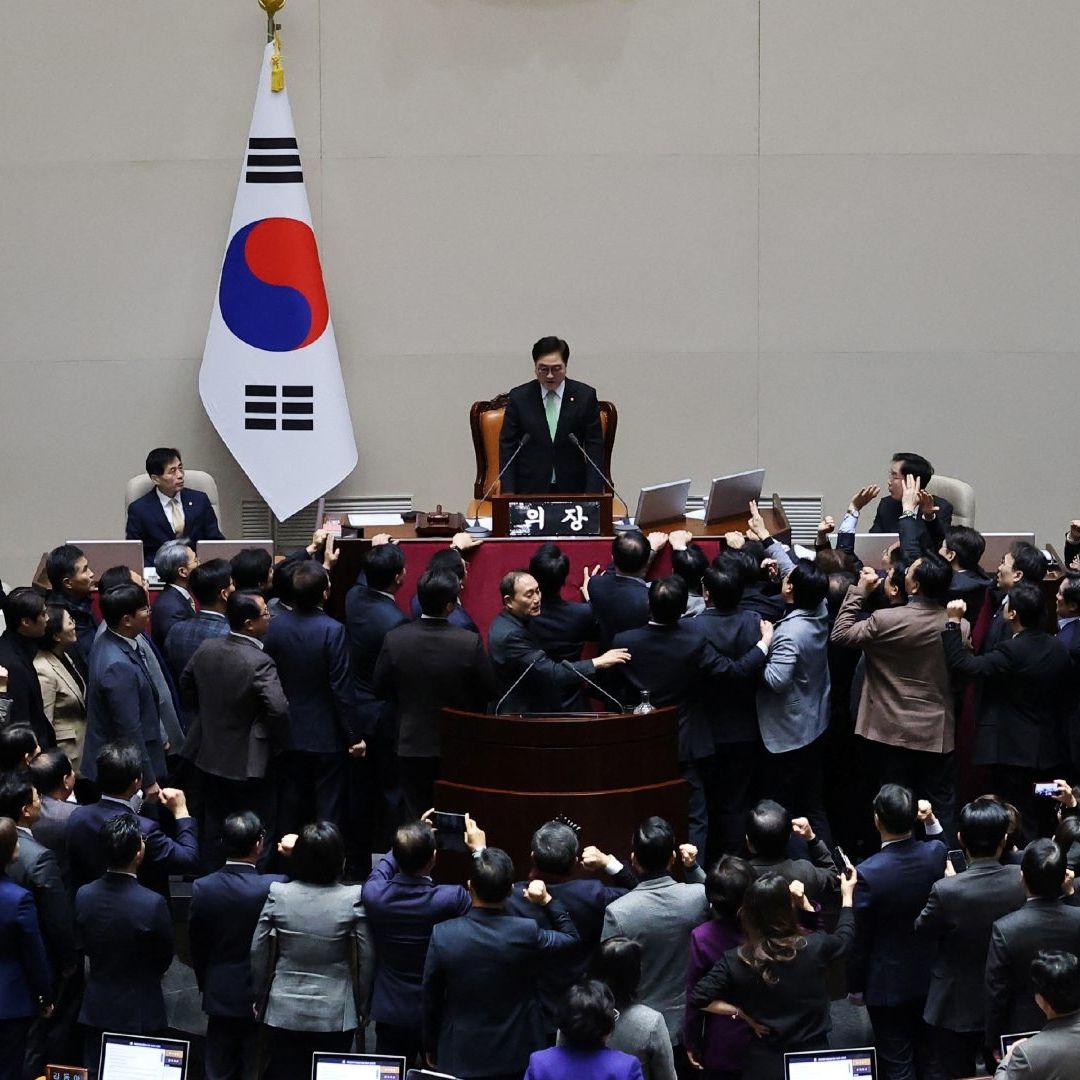 Parlamento de Corea del Sur Vota en Favor de la Destitución del Líder Interino Han Duck-Soo