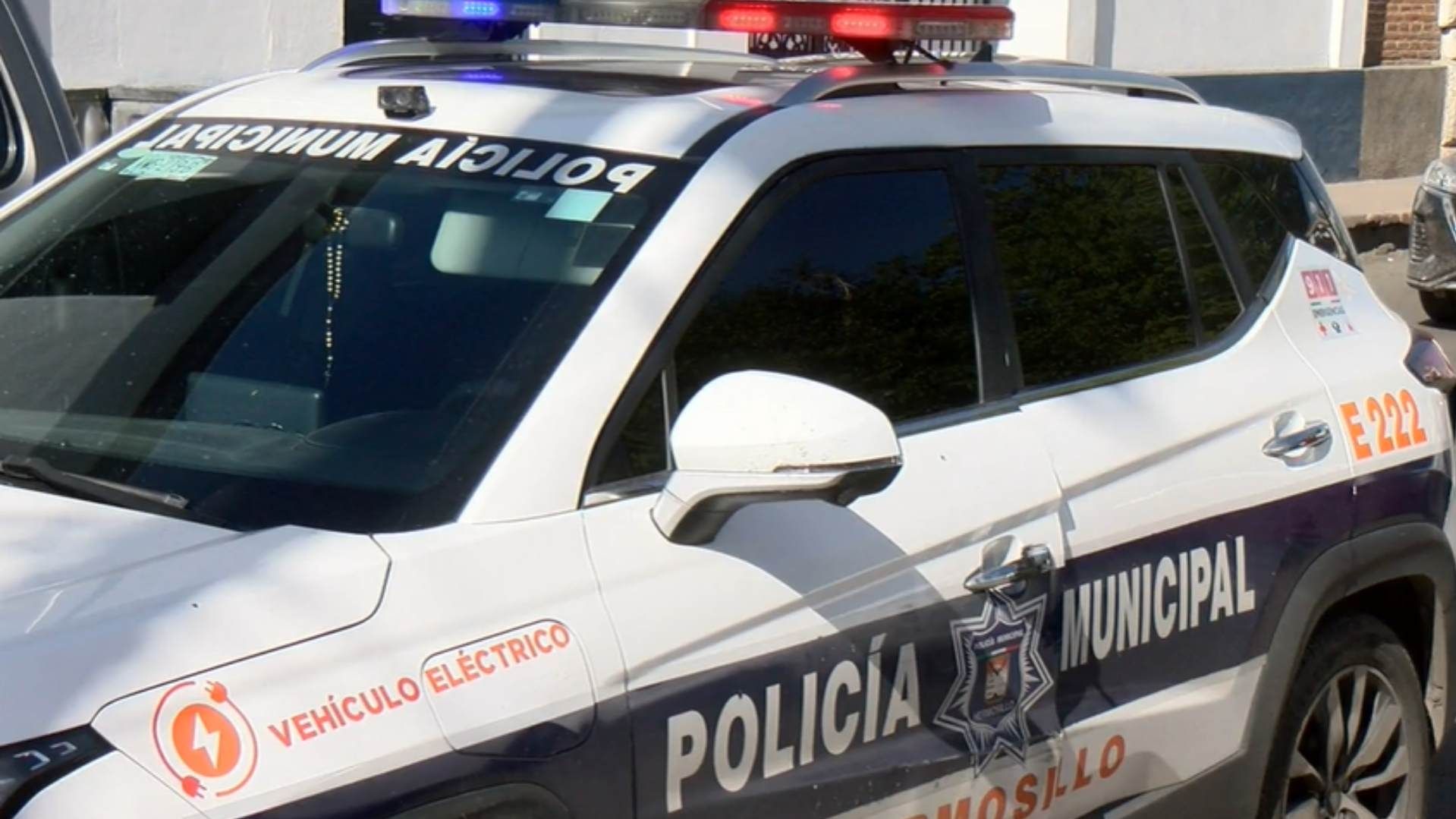 Sujeto Impactó Patrulla de Policía con Motocicleta y Amenazó con Arma a Oficiales en Hermosillo