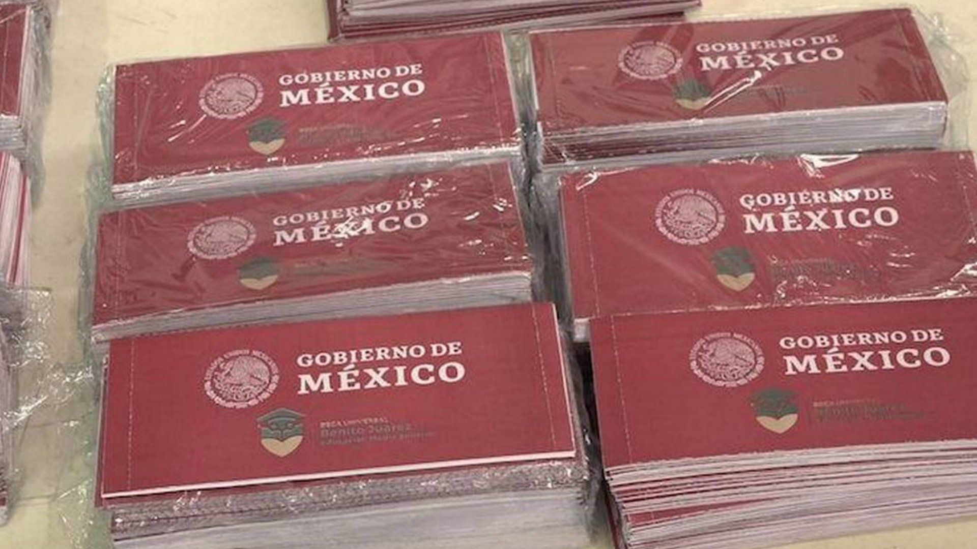 Cuándo es el pago de Becas Benito Juárez si no cayó pago en 2024 esto debes hacer en estatus