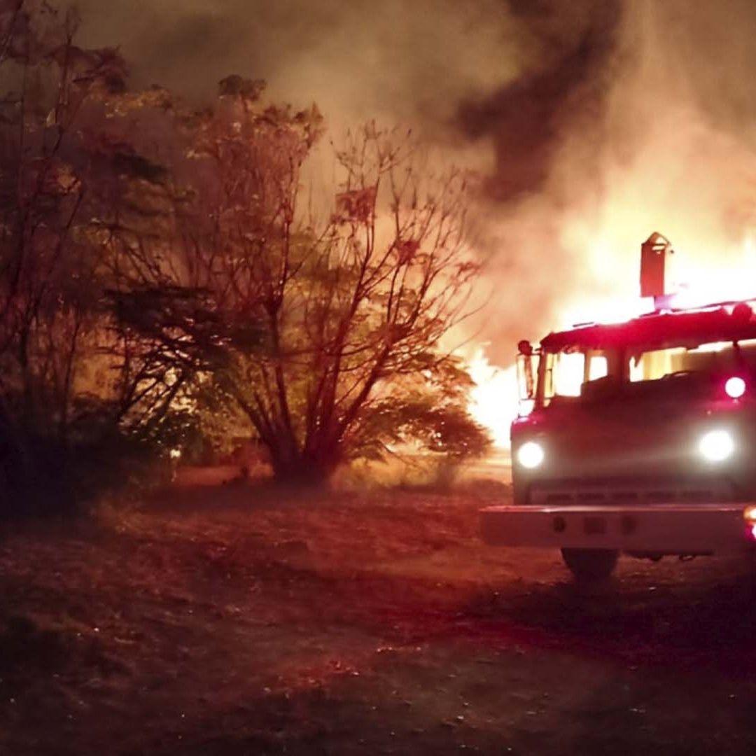 Jóvenes Incendian Cabaña con Pirotecnia en Villa Juárez, Durango