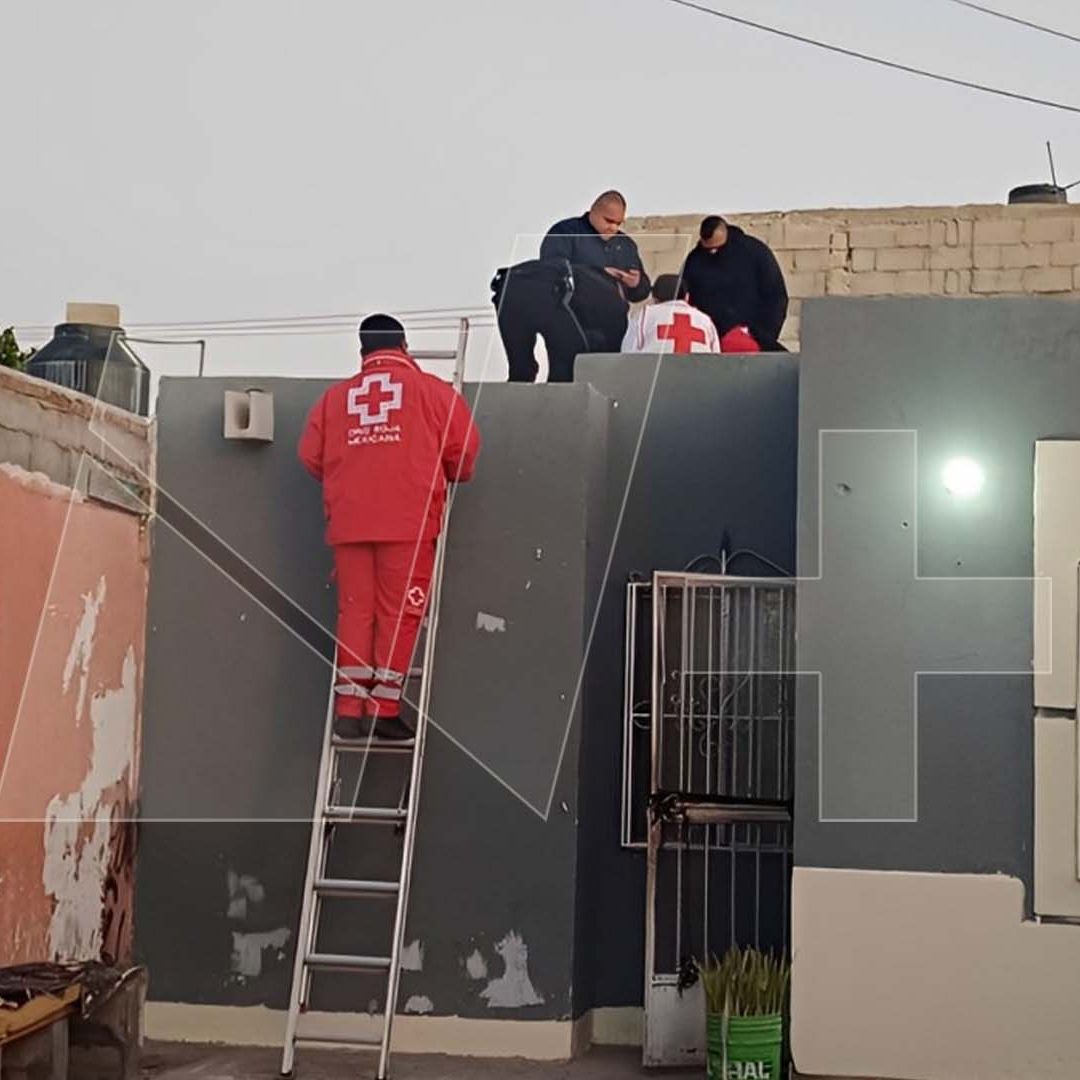 Balean a Hombre en el Techo de una Casa en Torreón
