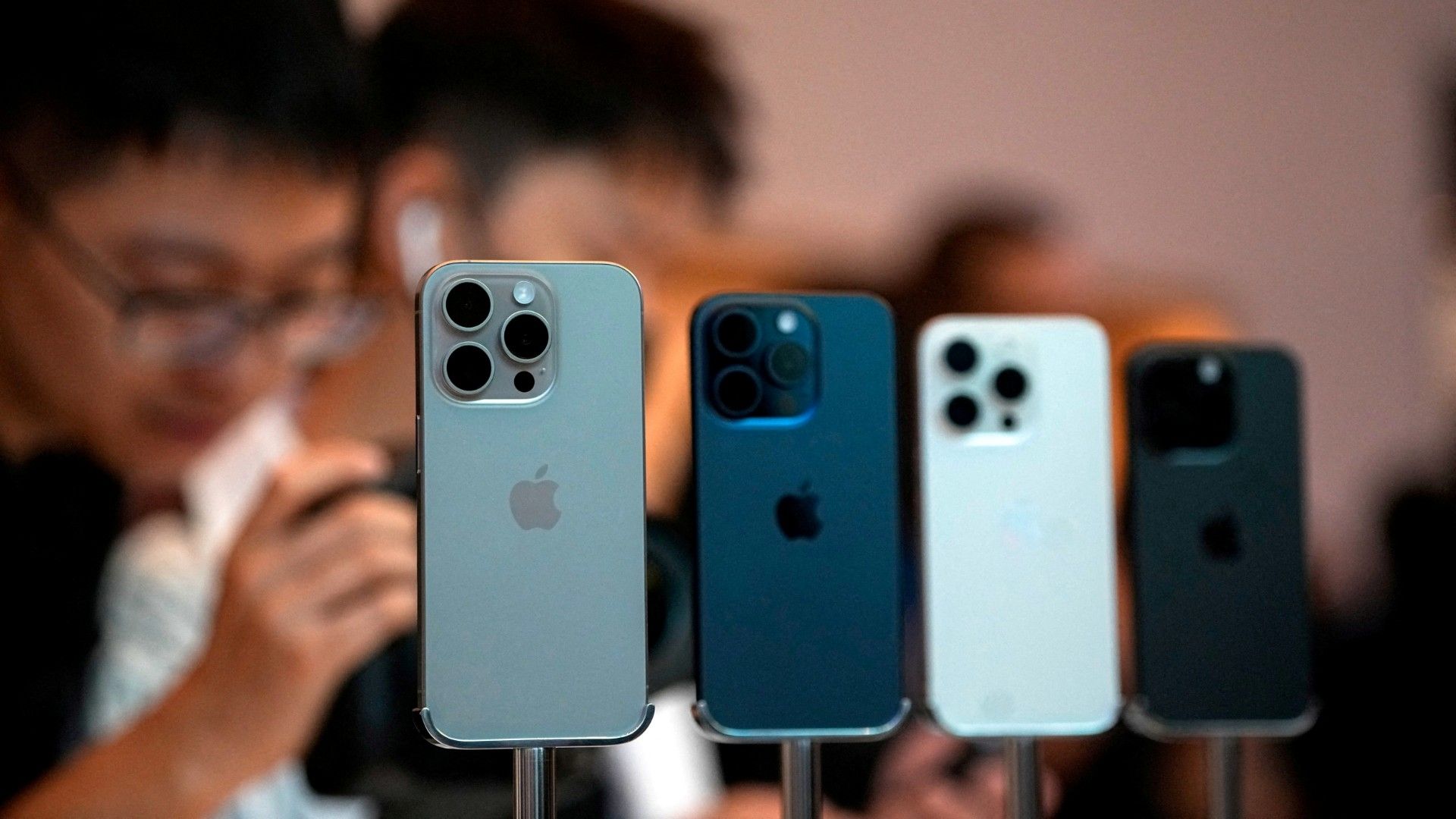 Hombre recibe teléfono Android en lugar de iPhone