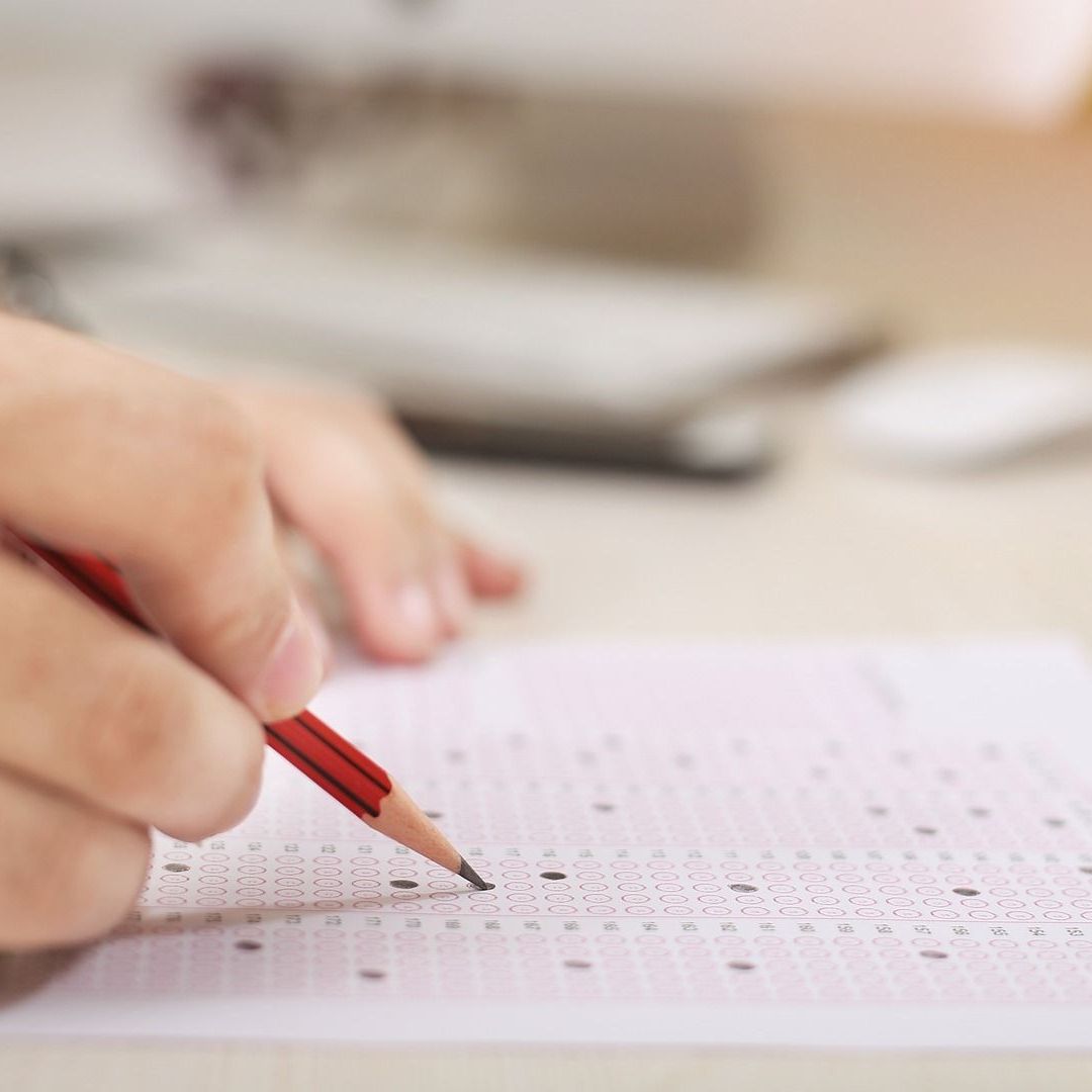 Los alumnos están cada vez más cerca de presentar el examen Comipems 2024; estas son las fechas del proceso