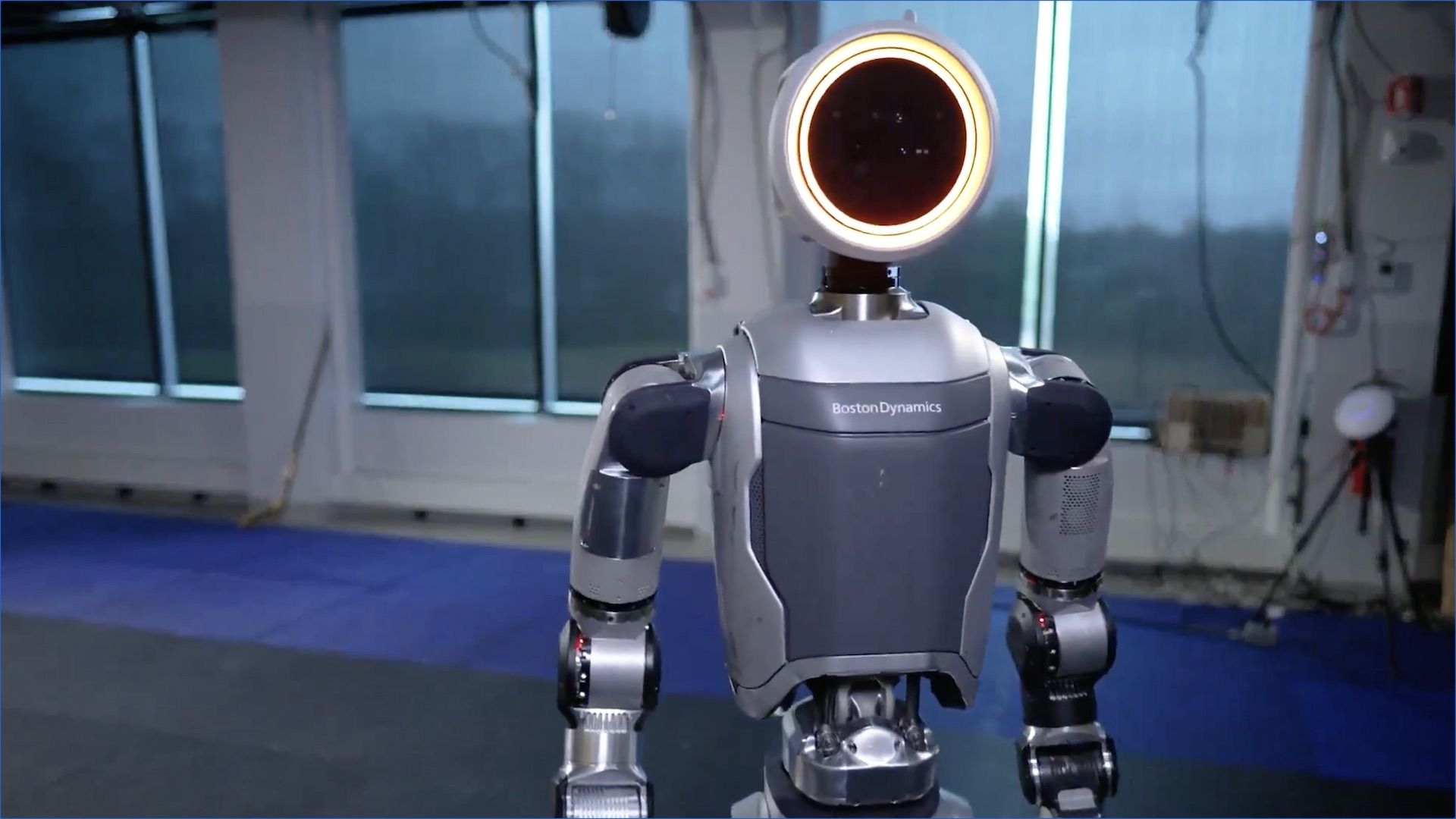 Boston Dynamics presenta nuevo robot humanoide
