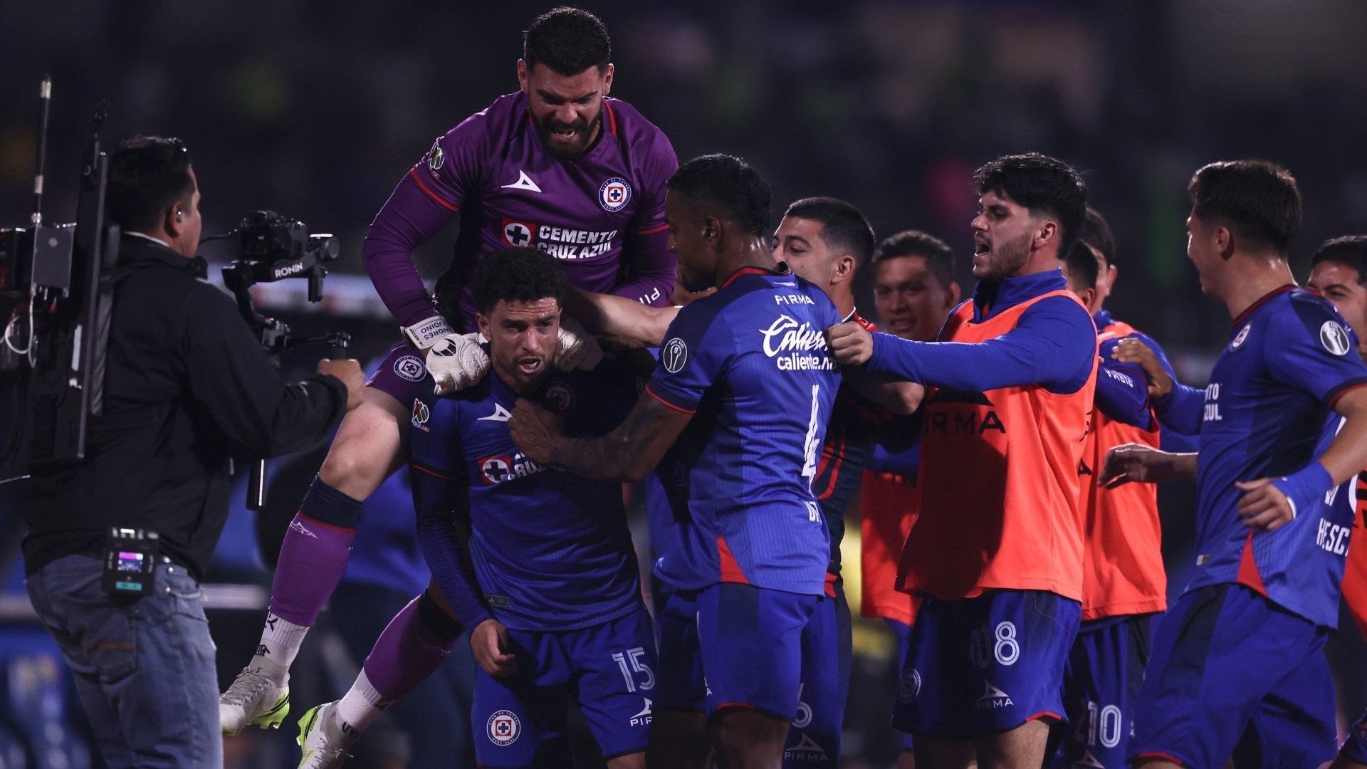 La Máquina celeste se lleva una buena ventaja al estadio Azteca. Foto: Cuartoscuro