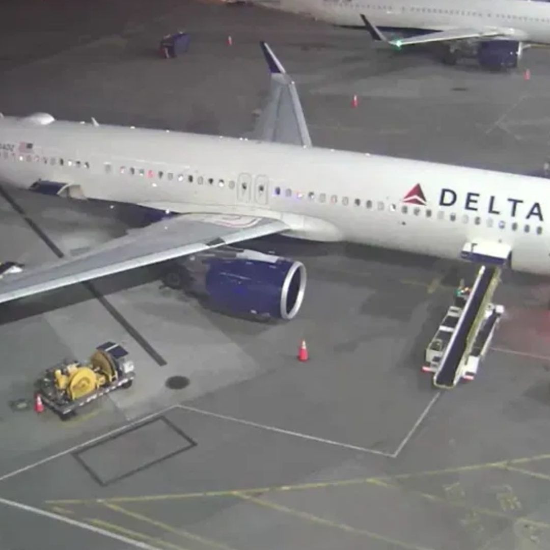 Se registra incendio en avión de Delta Air Lines tras el aterrizaje