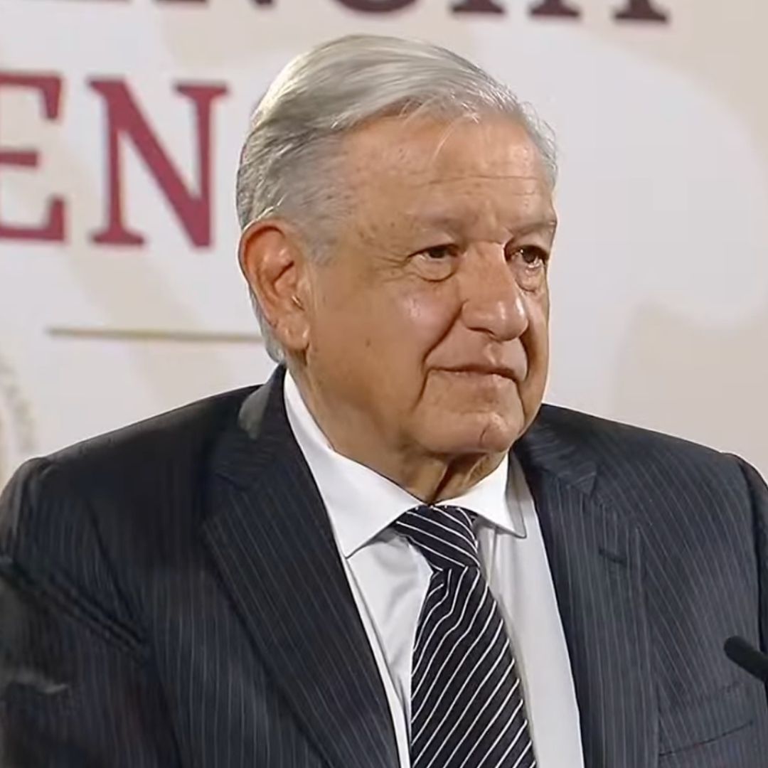 AMLO 'Da Regalo' a Maestros: Anuncia Aumento Anual de Salario para Docentes en México