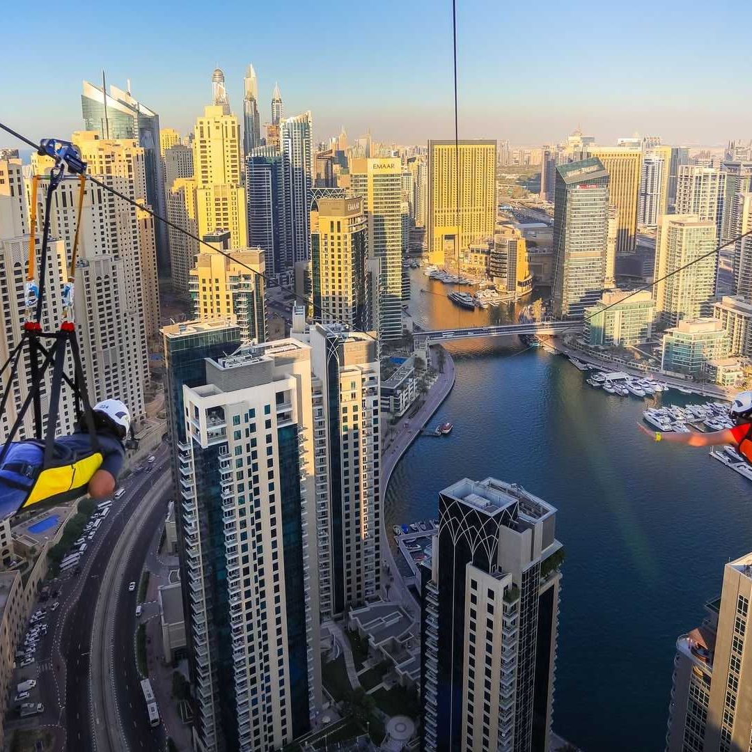 Viaja Sin Salir de Casa: Así Es el Recorrido en la Tirolesa Urbana Más Larga del Mundo