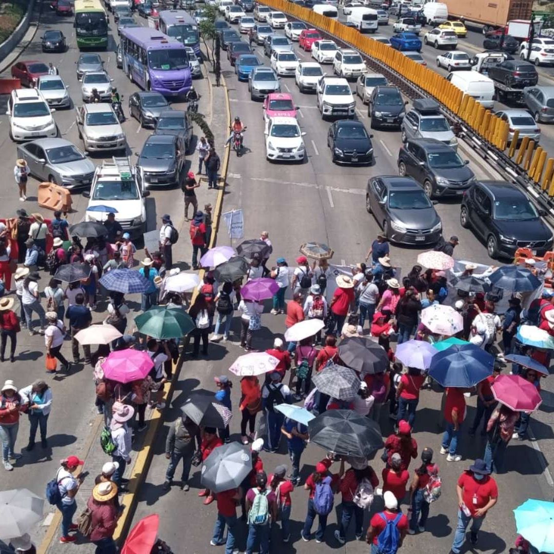 Bloqueo de CNTE Colapsa Ambos Sentidos del Circuito Interior, en el Centro de CDMX