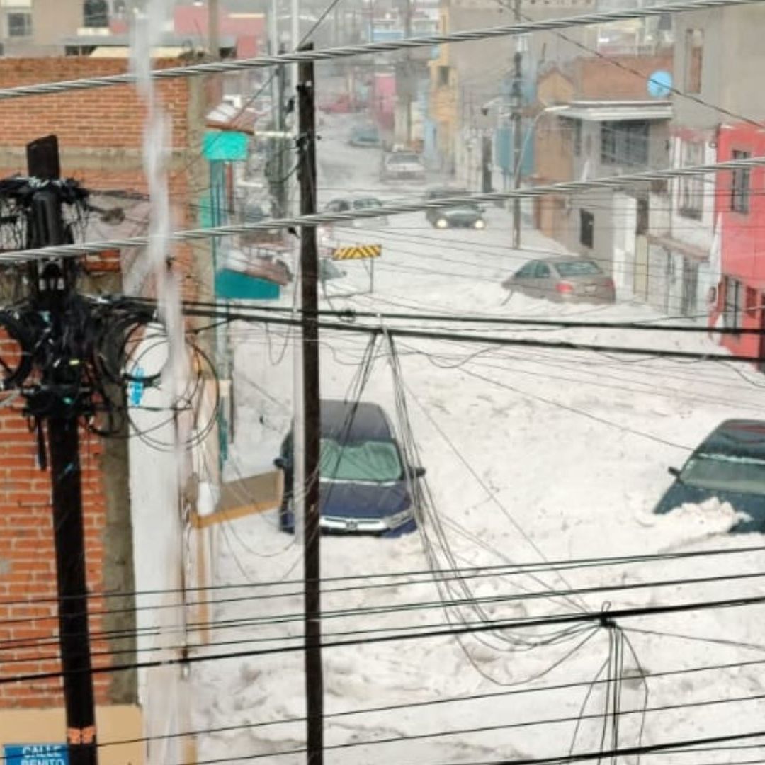 Inundaciones y Árboles Caídos por Fuerte Granizada en Puebla