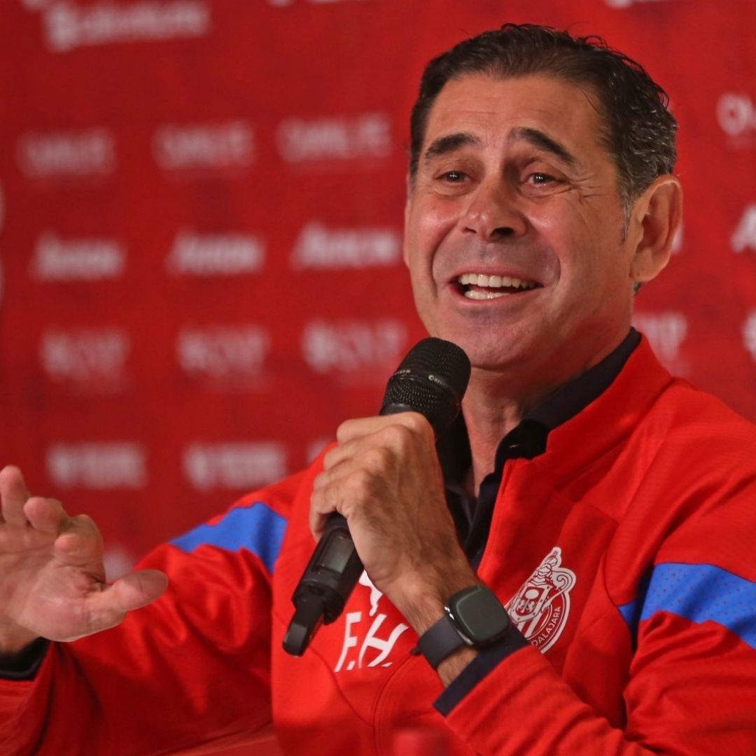 Fernando Hierro se despide de Chivas