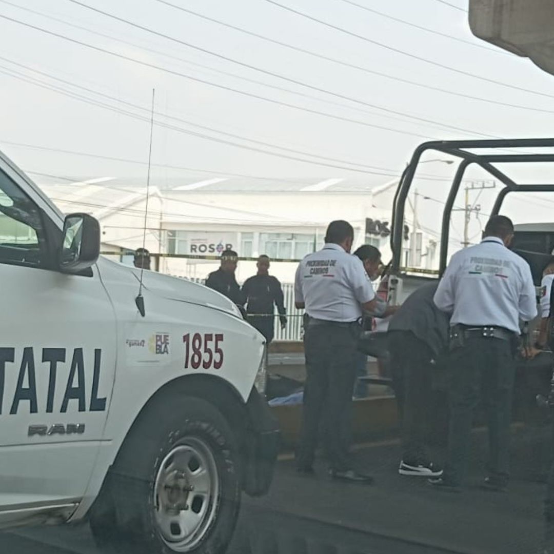 Hombre Muerto con Posible Disparo en la Cabeza en la México-Puebla. Foto: Redes Sociales