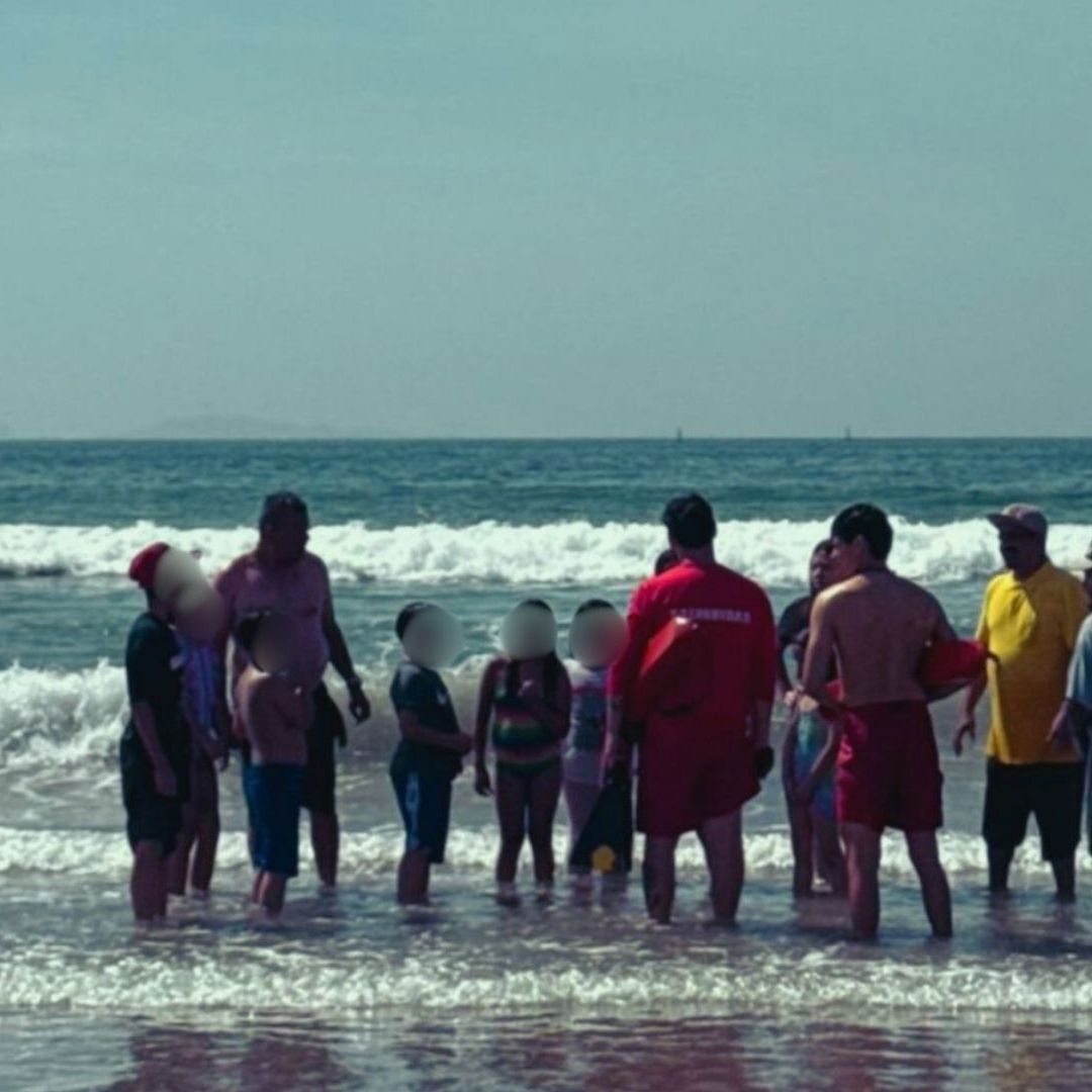 Rescatan Salvavidas a Menor en Playa Hermosa Ensenada