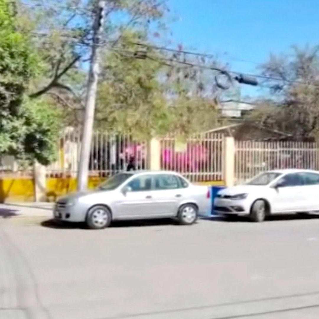 Policía municipal y detectives de la Fiscalía ingresaron a la escuela
