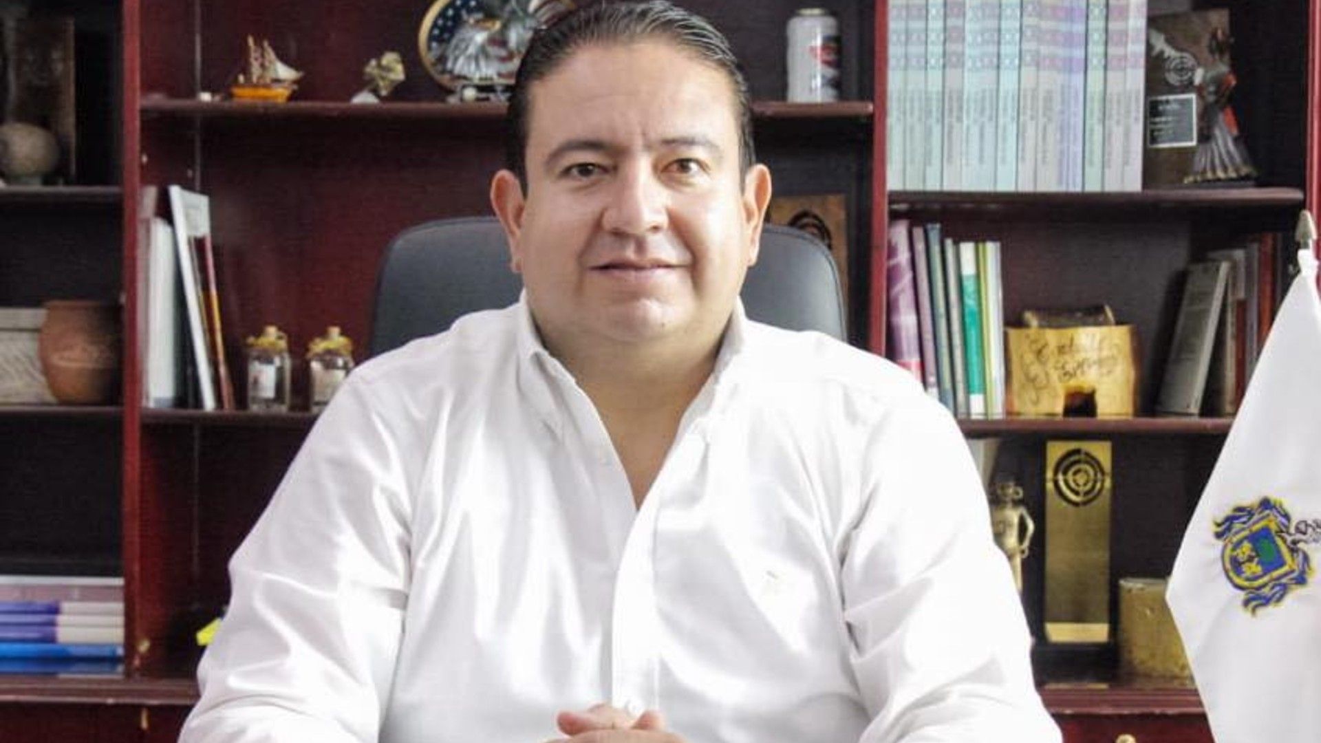 El alcalde de Autlán fue captado presuntamente agrediendo a jugadores de futbol