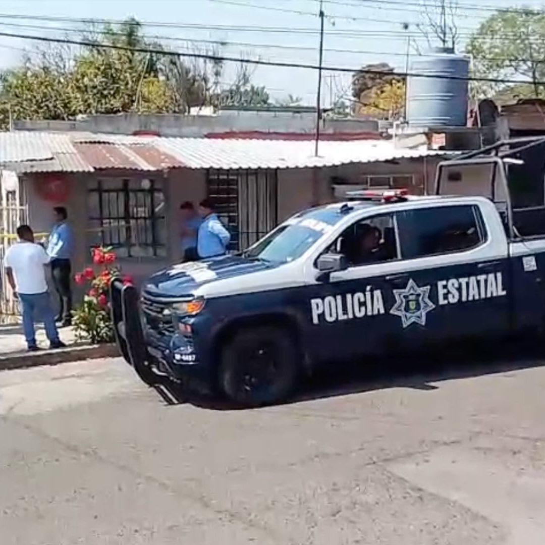 Movilización y patrulla fuera de vivienda donde un adulto mayor fue hallado muerto.