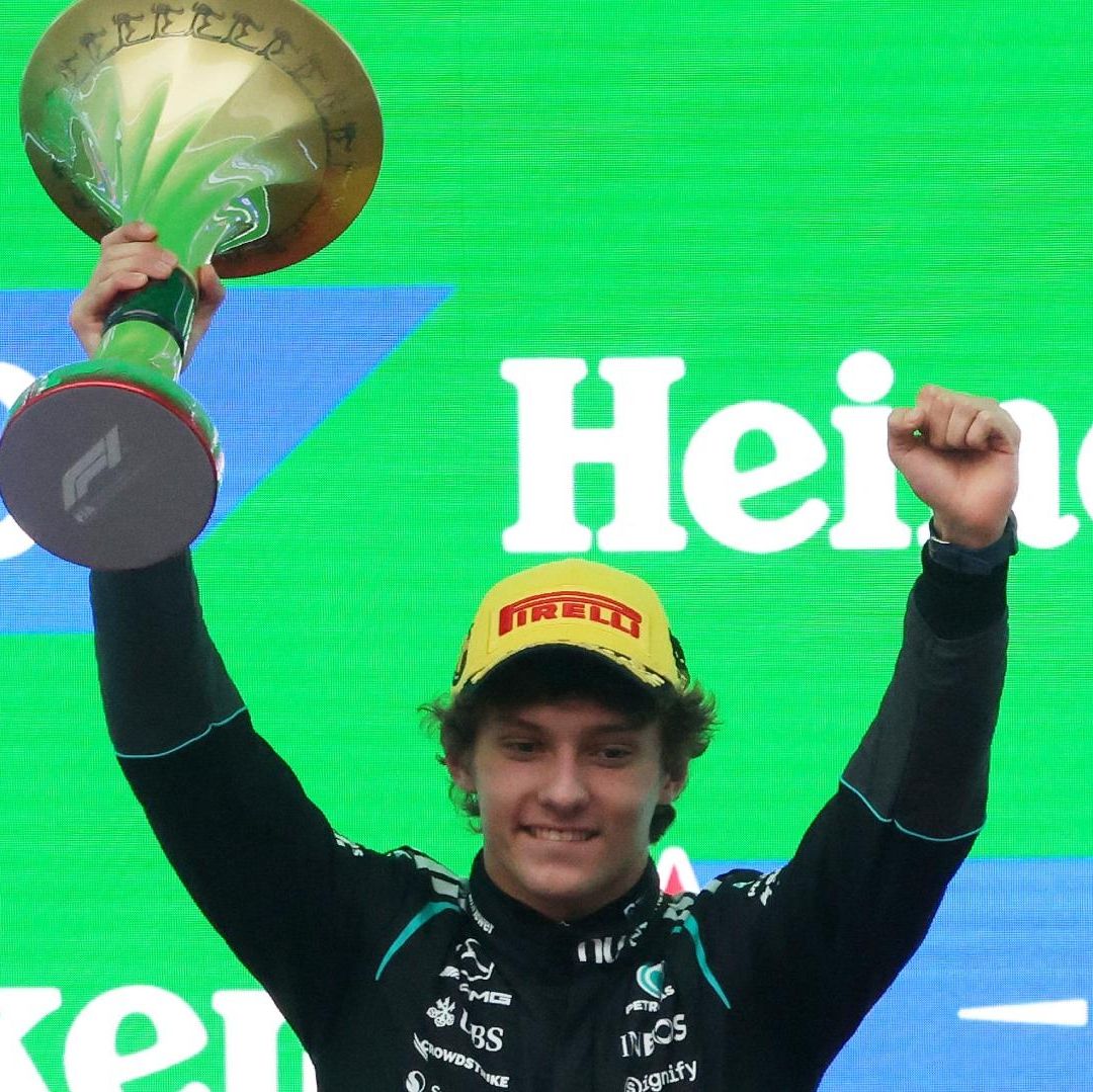Kimi Antonelli Gana su Primer GP en China y Mercedes Repite el 1-2: ¿En qué Lugar Quedó Checo?