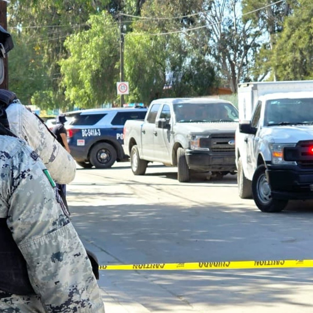 Hallan Cuerpo en Descomposición y con Huellas de Violencia Dentro de Camioneta en Tijuana
