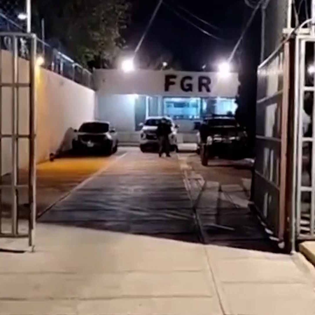 FGR Asegura Rifles de Asalto Ocultas en Camioneta en Allende