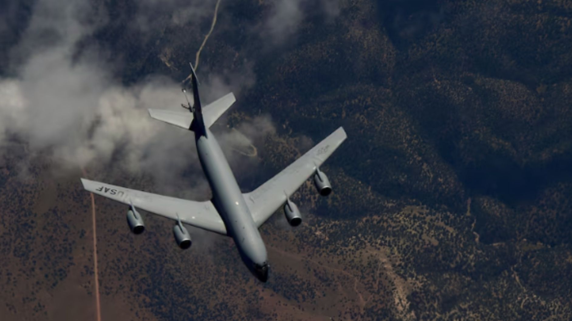 Se Estrella Aeronave KC-135 de EUA Durante Operación Furia Épica; Así es el Avión de la Armada