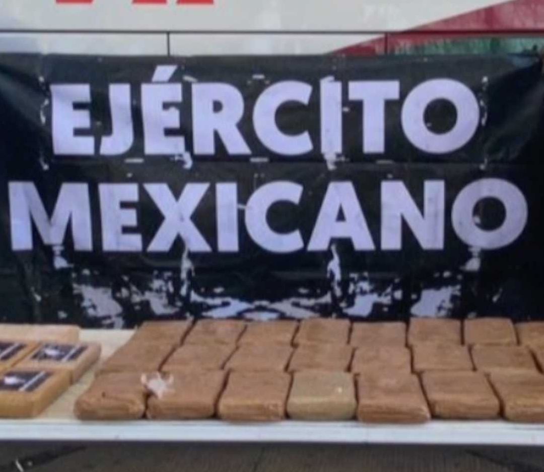 Aseguran Cargamento de Presunta Cocaína y Goma de Opio en Camión de Pasajeros en Sonora