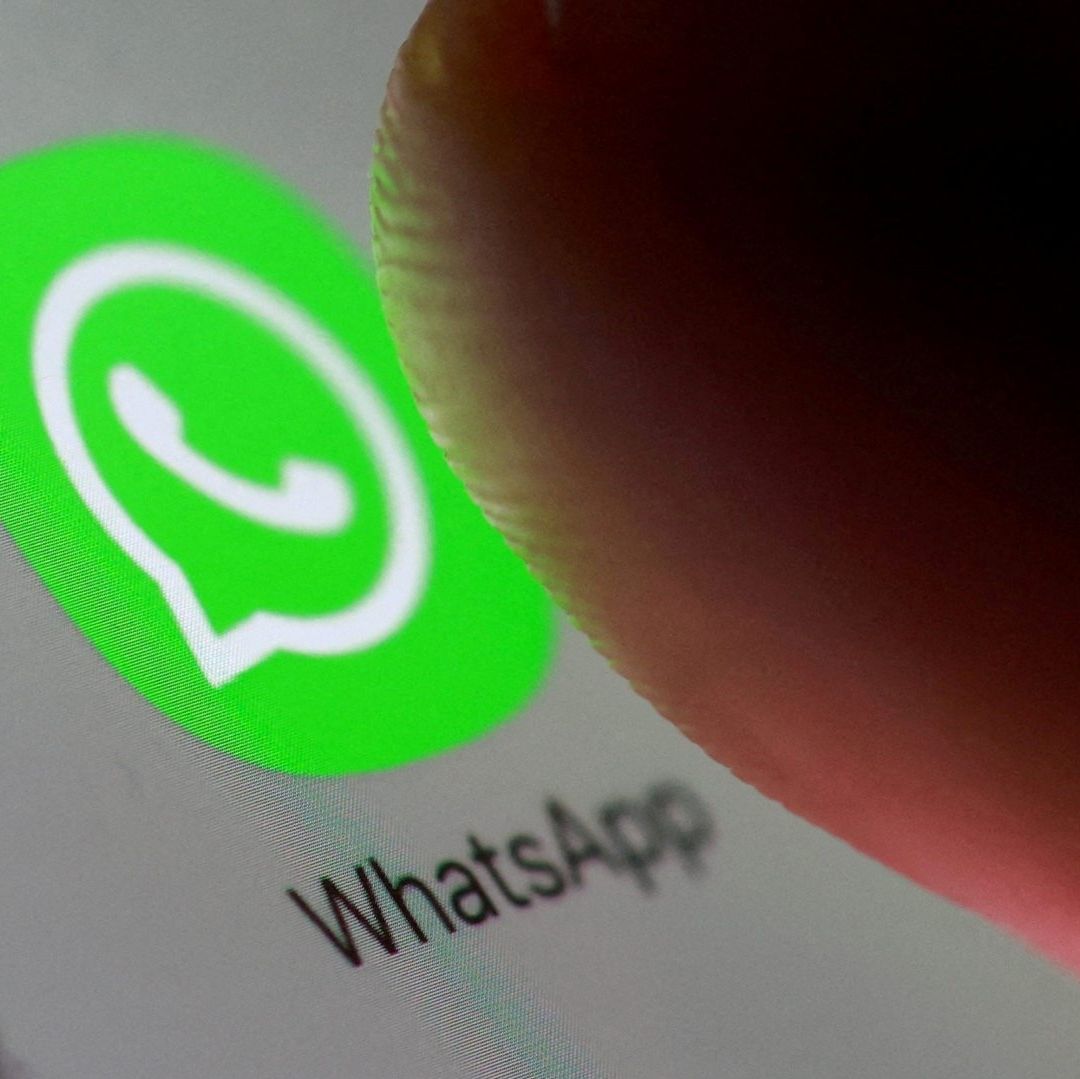 Ícono de la aplicación WhatsApp en un teléfono inteligente, el 27 de octubre de 2025. Foto: Reuters | Archivo