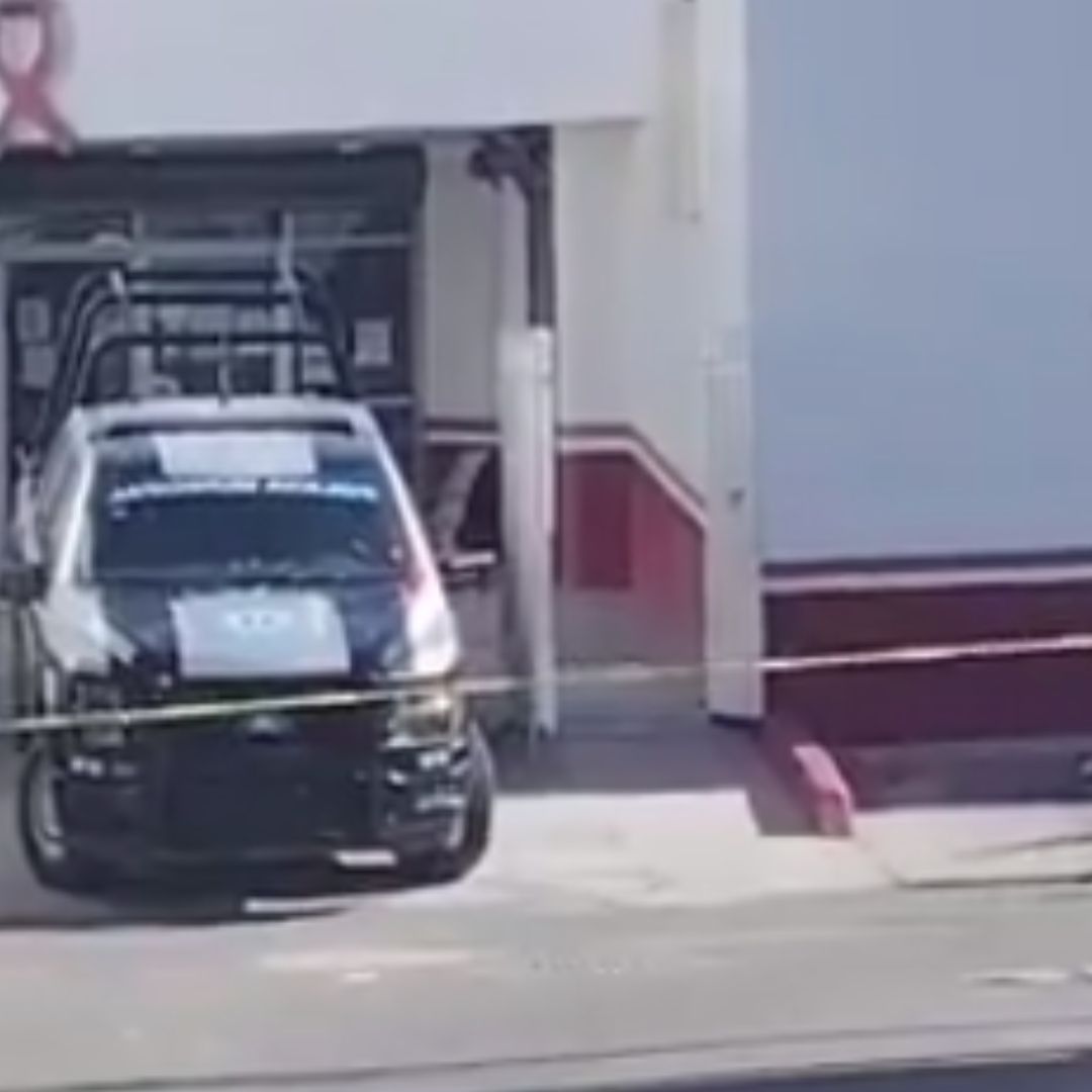 Policía Manipula Arma y Mata por Error a Compañera en Baja California; Investigan Feminicidio