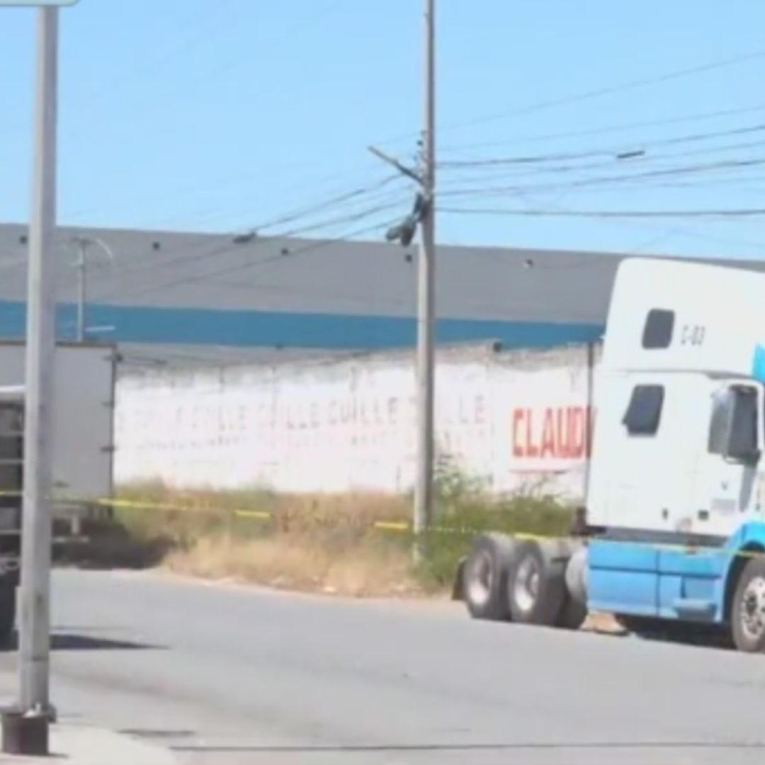 Trailer robado en Apodaca