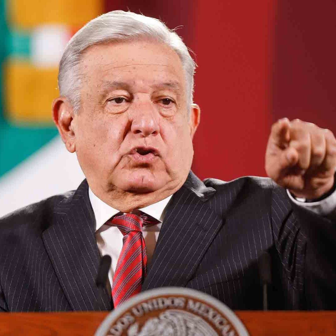 El presidente Andrés Manuel López Obrador presenta su mañanera desde Palacio Nacional