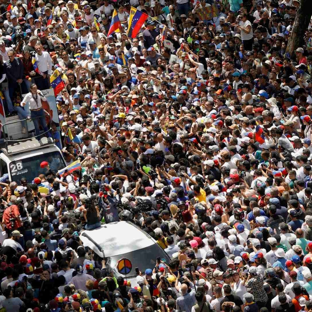 Oposición en Venezuela Pide a Militares Impedir ‘Golpe de Estado’ de Nicolás Maduro