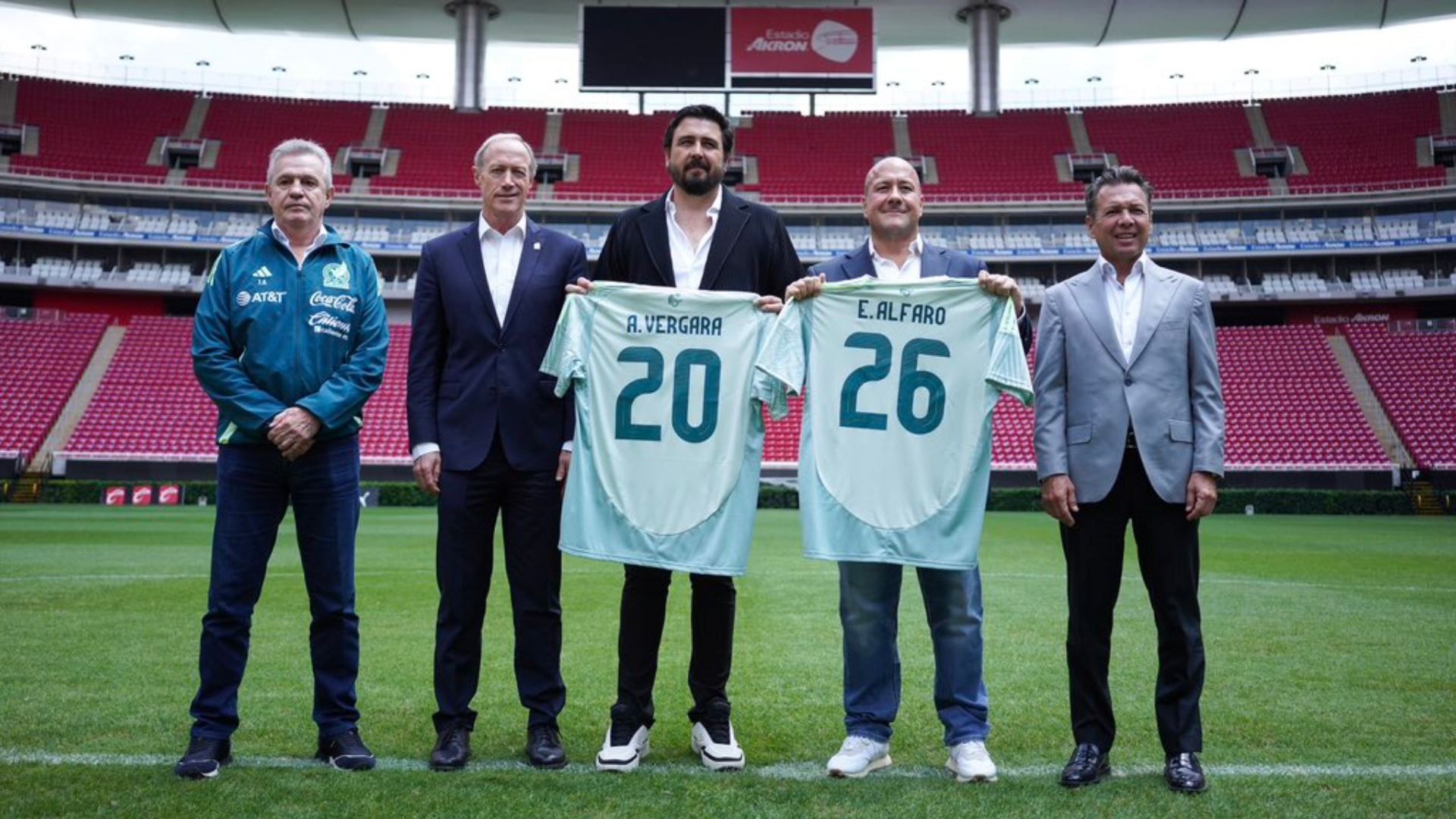El gobernador de Jalisco y el presidente de Chivas dieron a conocer el duelo amistoso entre México y EUA. Foto miseleccionmx