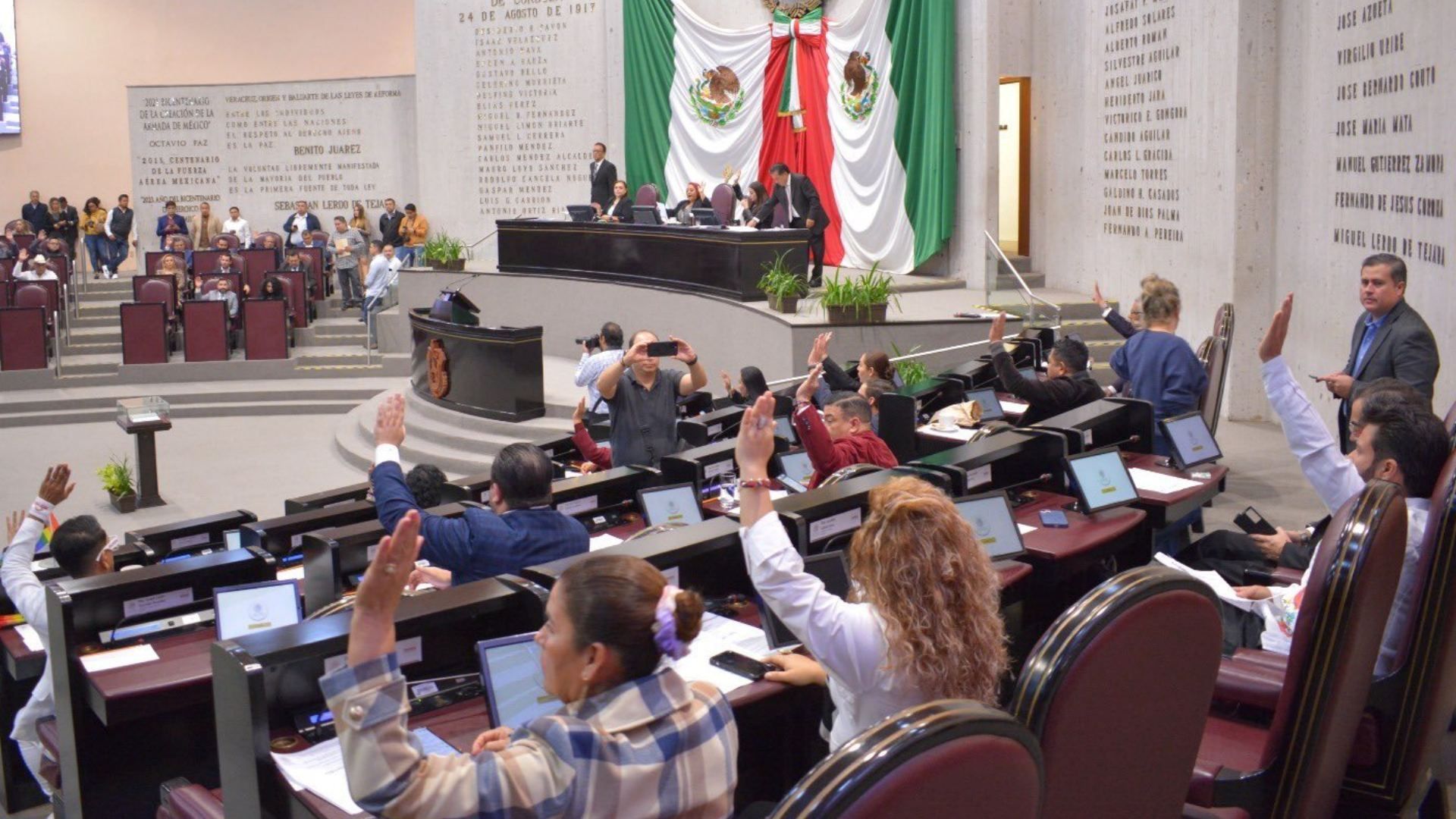 Después de que la Reforma al Poder Judicial fue aprobada en lo general y particular en el Senado de la República, la iniciativa fue enviada a los Congresos estatales