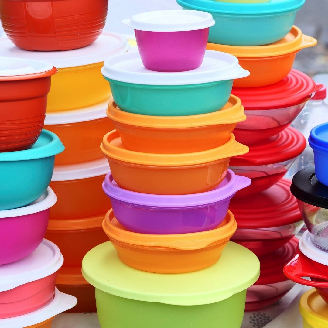Reaccionan con memes a quiebra de Tupperware