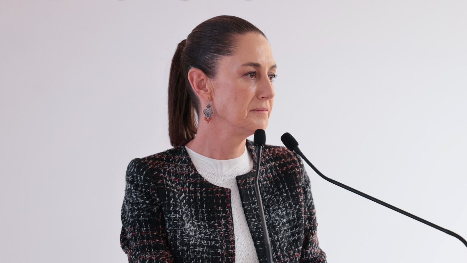 Sheinbaum Responde Por Qué No Invitó al Rey de España a Toma de Posesión