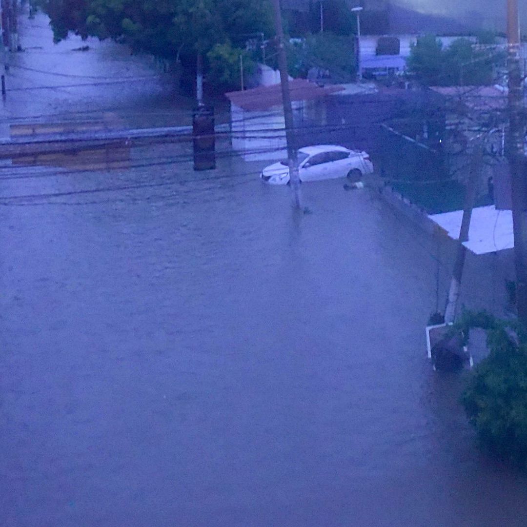 Apagón en Zona Diamante de Acapulco por Paso de Huracán John