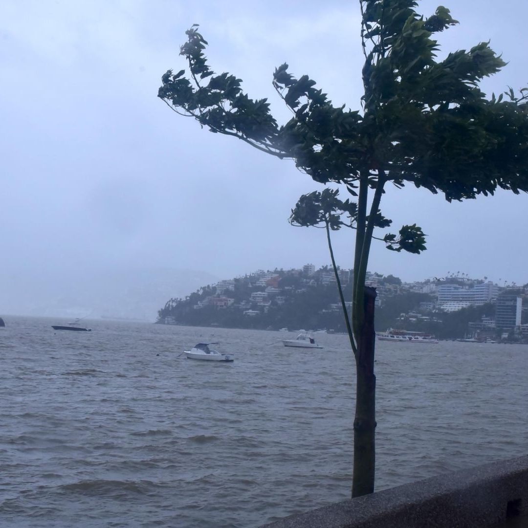 Afectaciones por John en Acapulco, Guerrero