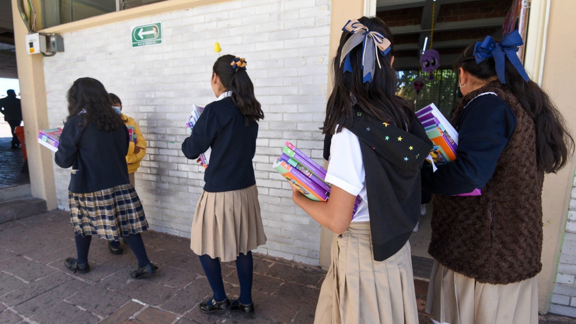 Requisitos Beca Universal Rita Cetina Gutiérrez 2024 Qué documentos llevar registro en secundaria