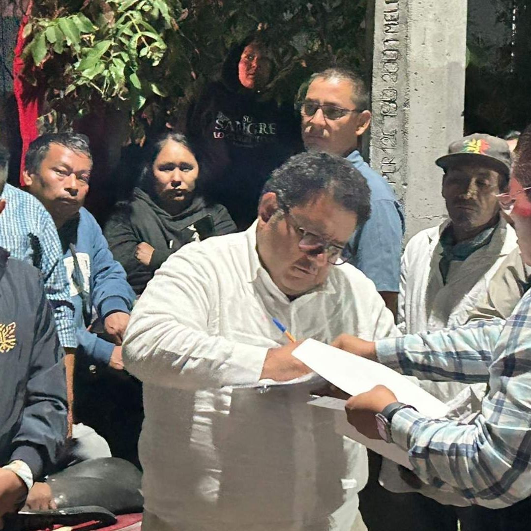Pobladores de Atlixtac firman acuerdo con autoridades y liberan a funcionarios.