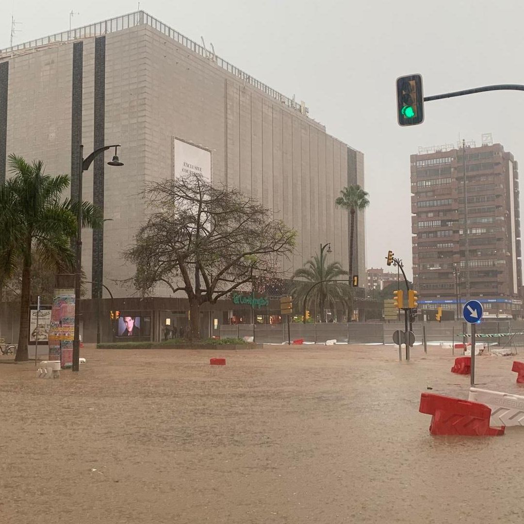 El paso de la DANA por Málaga ha generado fuertes lluvias que han provocado inundaciones y desalojos