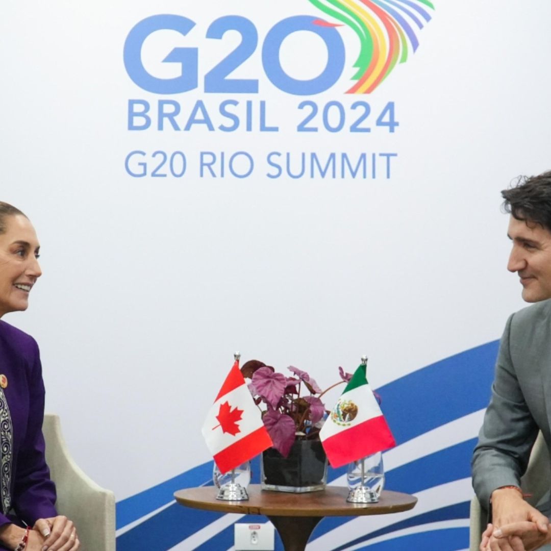 La presidenta de México, Claudia Sheinbaum, conversa con el primer ministro de Canadá, Justin Trudeau en el G20 2024