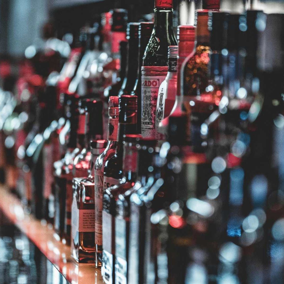 EUA Pide que Bebidas Alcohólicas Incluyan Advertencia Sobre Riesgo de Cáncer