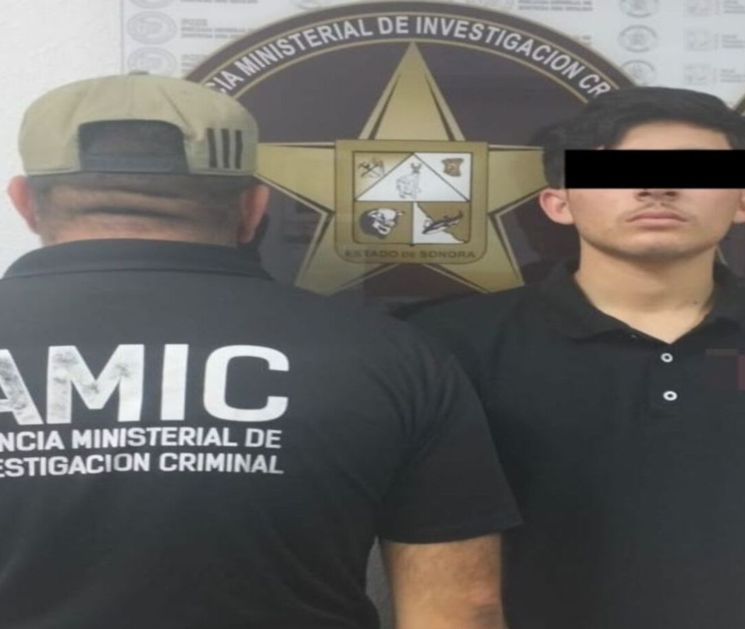 Detienen a Hombre por Presuntamente Arrastrar a un Perro desde un Auto en San Luis Río Colorado