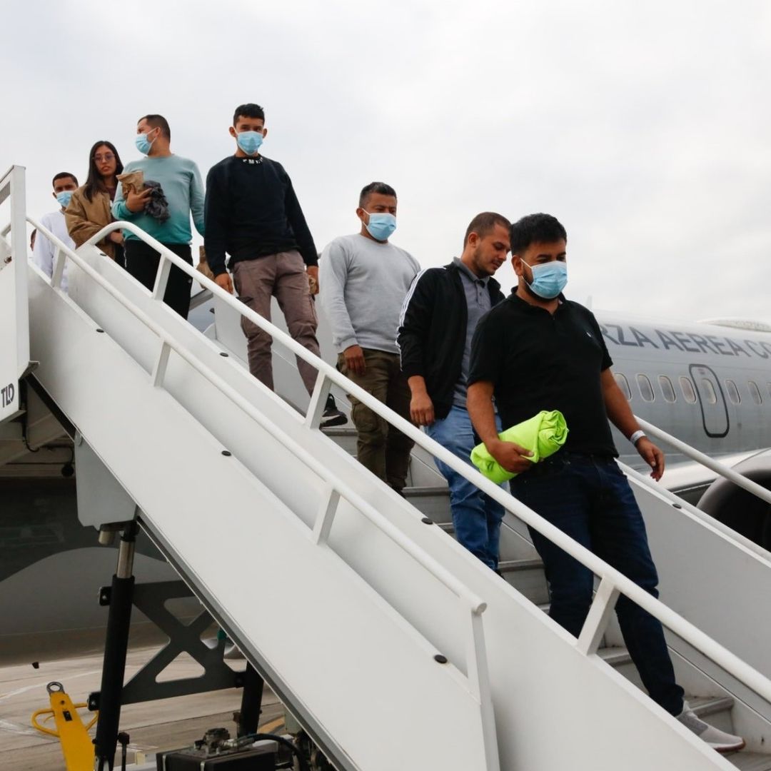 Migrantes deportados de Estados Unidos llegan a Colombia