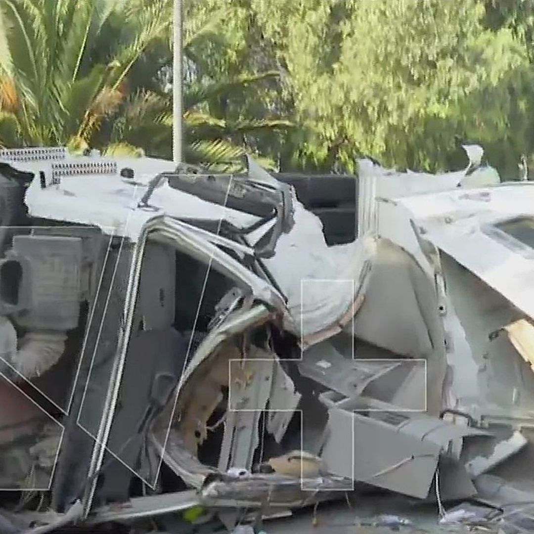 Tráiler Queda Destrozado Luego de Caer de Puente en CDMX